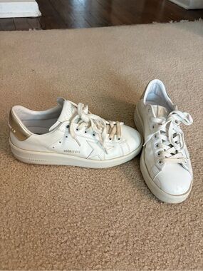 Golden Goose White Leather Low-Top Sneakers with Gold Heel